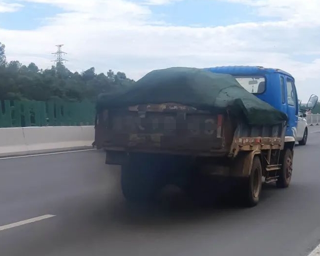 黑煙車(chē)08.png